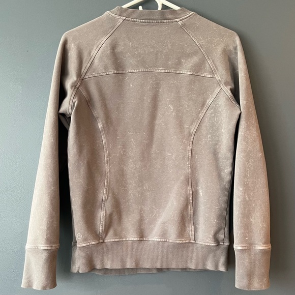 Lululemon Scuba Crew in Washed Dark Chrome - Picture 7 of 10